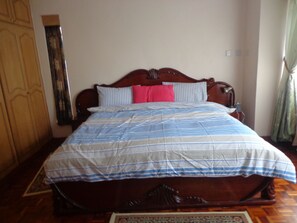 3 chambres, bureau, fer et planche à repasser, Wi-Fi