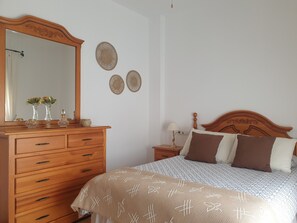 3 chambres, fer et planche Ă repasser, accĂšs au Wi-Fi (inclus)