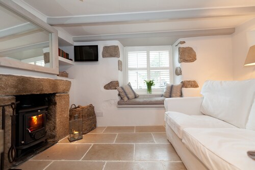 17th Century Cottage In St Ives, Cornwall. Sleeps 2 With Parking!