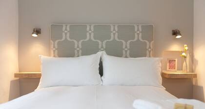 17th Century Cottage In St Ives, Cornwall. Sleeps 2 With Parking!