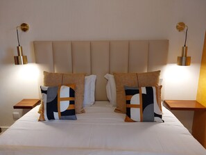 2 Schlafzimmer, Schreibtisch, Bügeleisen/Bügelbrett, kostenloses WLAN