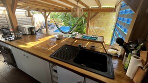 Fridge, microwave, oven, stovetop - Sapotille bungalow in Saint-François (saint françois)