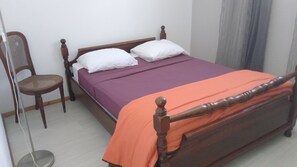 4 chambres, fer et planche à repasser, accès au Wi-Fi (inclus)