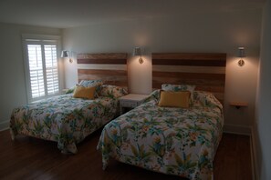 5 habitaciones, tabla de planchar con plancha y wifi 