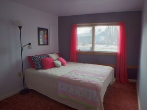 3 Schlafzimmer, Bügeleisen/Bügelbrett