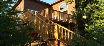 Amazing Patio with Popular Beach View. Chill & Grill from the Treetops.