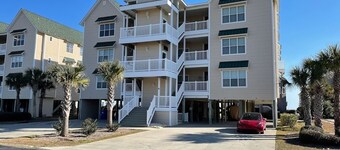 Ocean Views - Second Row -closest walk to beach access, pool, and tiki bar!