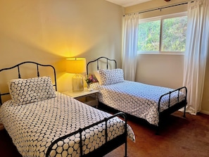 3 Schlafzimmer, Schreibtisch, Bügeleisen/Bügelbrett, kostenloses WLAN