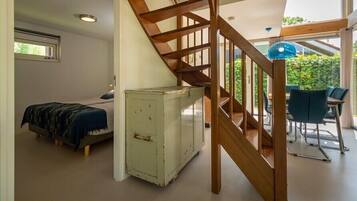 3 chambres, rideaux occultants, fer et planche Ă repasser