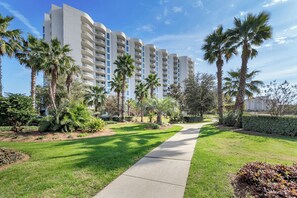 Property grounds - 🌴Palms 2416- Beach Nearby+Lagoon Pool⛱️ (Destin)