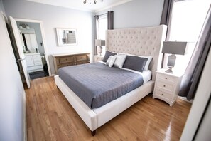 6 soverom, strykejern/-brett, reiseseng for barn og wi-fi (inkludert)