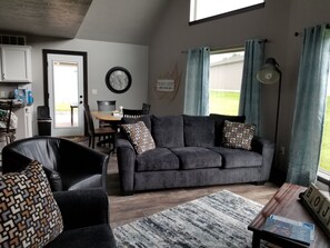 Téléviseur à écran plat, Hulu, lecteur de DVD