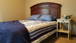 3 bedrooms, iron/ironing board, WiFi, bed sheets