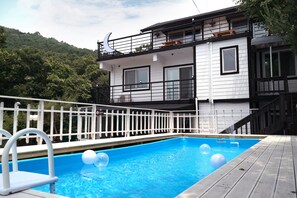 Seasonal outdoor pool - Pension Dal (Incheon)