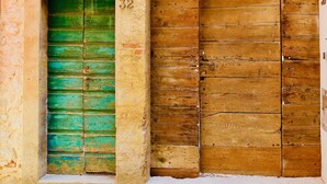 تفاصيل الفندق من الخارج