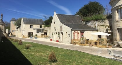 Cottage du chateau for 4 people – 90 M²- 2 bedrooms – 2 bathrooms – pool