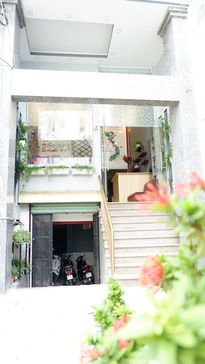 Front of property - Willhome Hostel (Ho Chi Minh City)