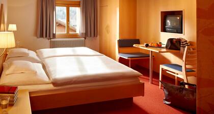 Dreibettzimmer mit Halbpension - Hotel Wirtshaus Taube