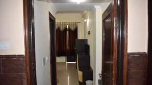Deluxe Double Room, Non Smoking | Pemandangan dari bilik