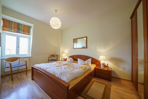 1 Schlafzimmer, Zimmersafe, Reisekinderbett, WLAN