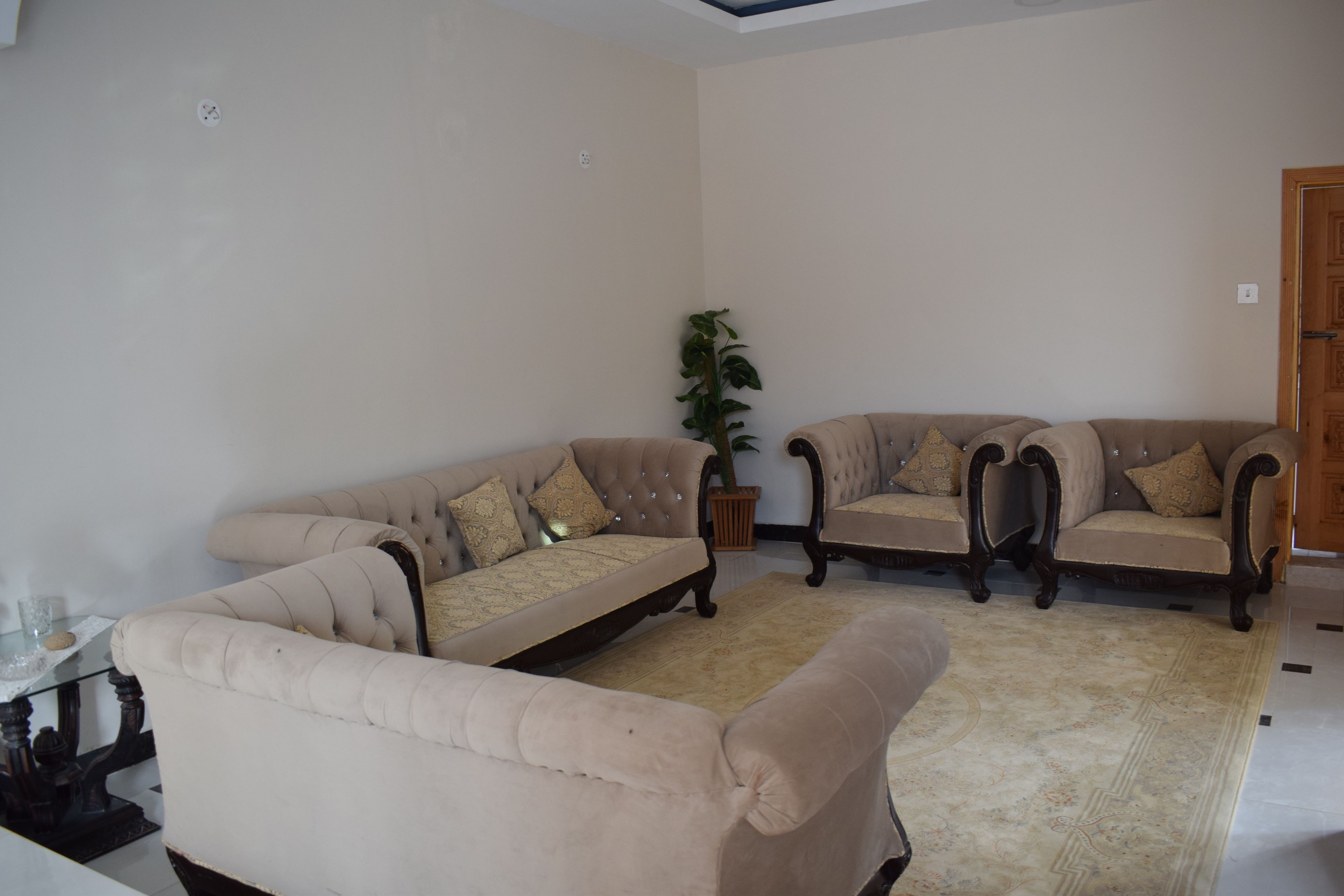 Trung tâm hành chính, văn phòng