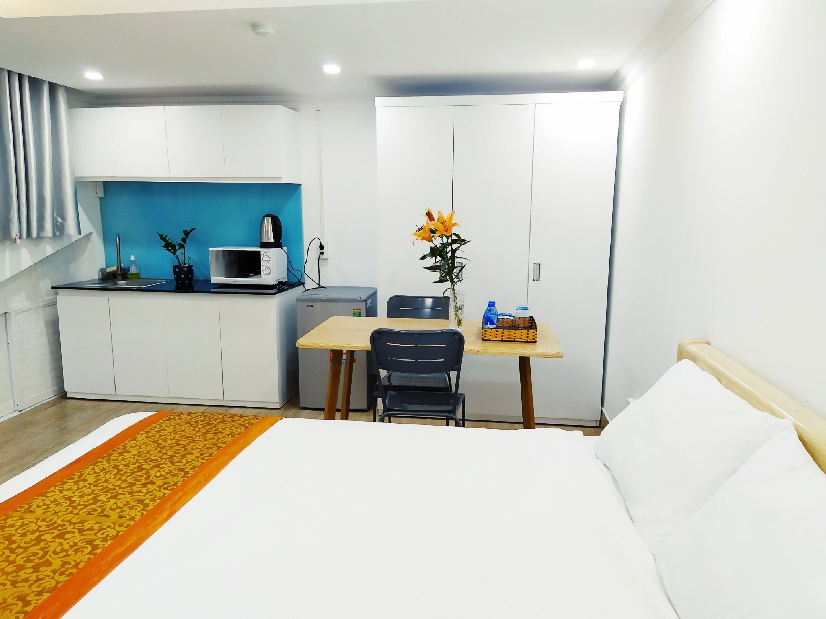 Makan di kamar