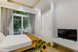 Estudio superior | Vistas del balcón