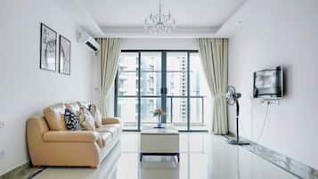 極品公寓, 3 間臥室, 非吸煙房 | 起居區 | 40-吋平面電視、數位頻道、電視、乒乓球