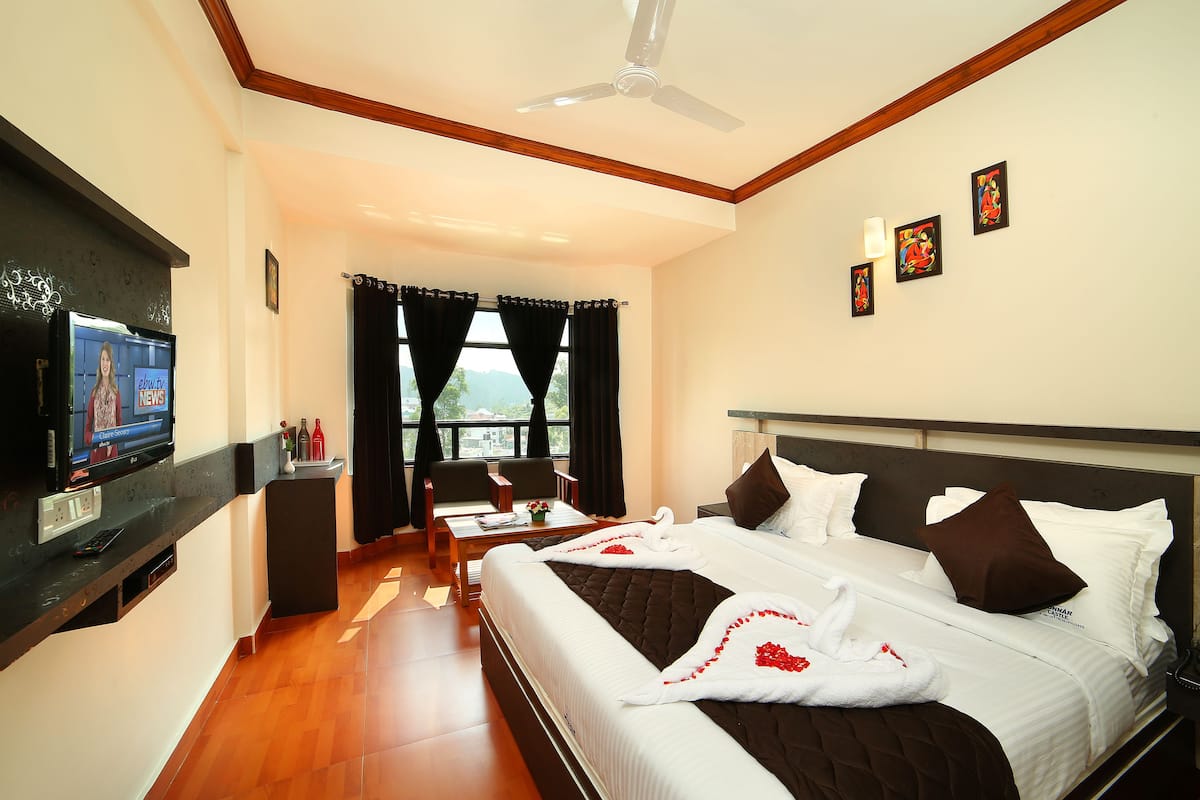 Premium Double Room | Egyptian cotton sheets, premium bedding, in-room safe, desk