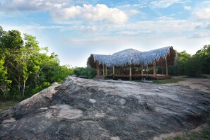 숙박 시설 입구