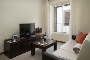 标准公寓, 1 间卧室 | 客厅 | 平板电视