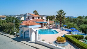 Front of property - Hotel Muses (Faliraki)