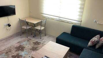 Basic-Apartment, Raucher | Wohnzimmer | LCD-Fernseher