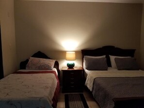 1 habitación, ropa de cama de alta calidad y minibar 