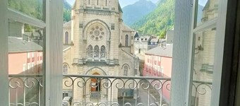 Cozy 2-Bed Apartment in Cauterets - Near Spa & Lift, Free WiFi