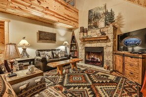 Smart TV, fireplace