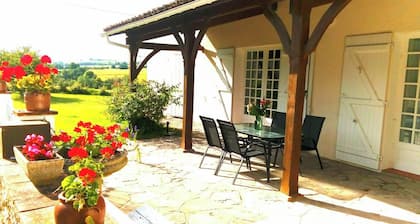 Homerez - House in Lannes, terrace and garden