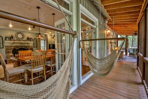 Dining - Rivershire Cottage | Ellijay, GA (Ellijay)