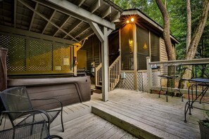 Terrace/patio - Rendezvous on the River | Ellijay, GA (Ellijay)
