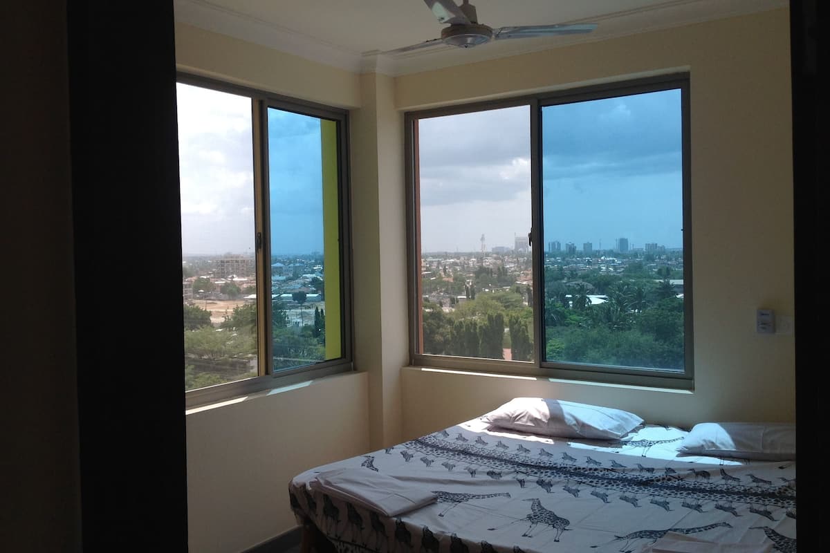2 bedrooms, desk, iron/ironing board, free WiFi