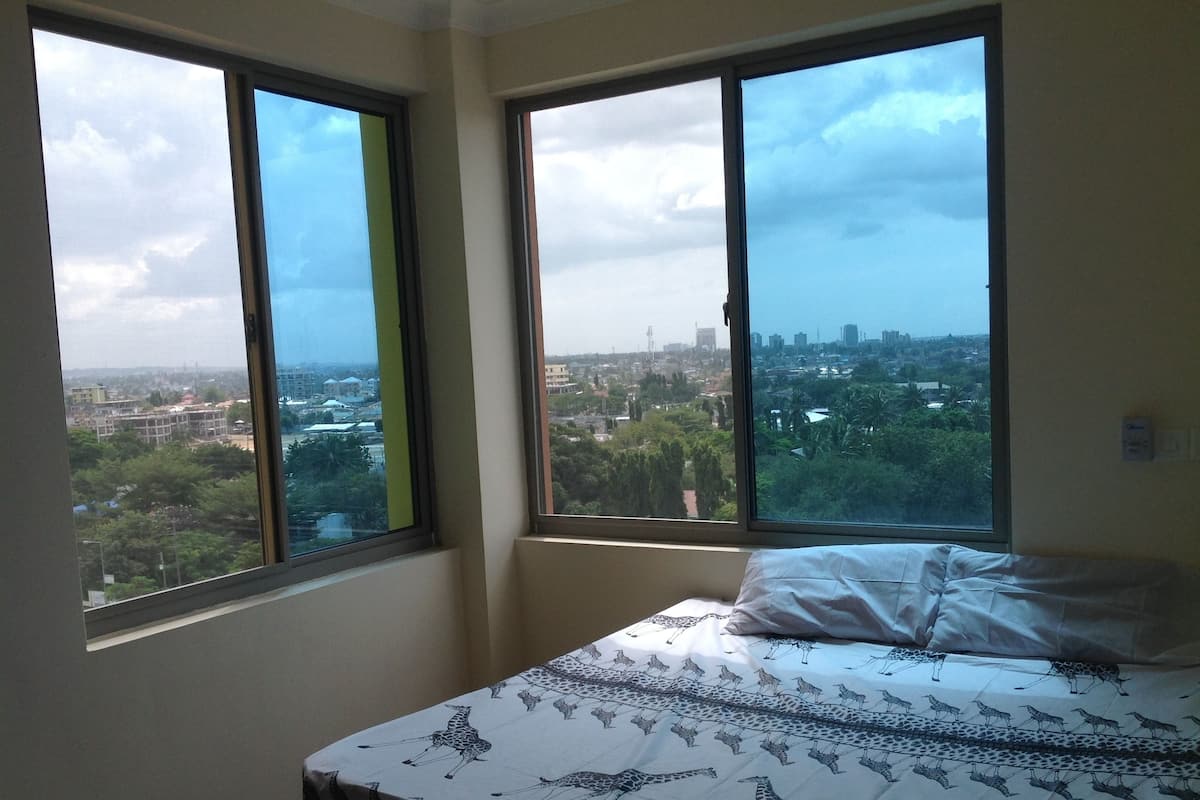 2 bedrooms, desk, iron/ironing board, free WiFi