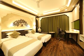 Két bảo mật tại phòng, giường gấp/giường phụ (phụ phí) 
