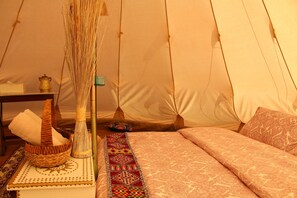 Lều trăng mật, 1 phòng ngủ, lò sưởi, quang cảnh núi | Chăn bông, trang trí khác biệt 