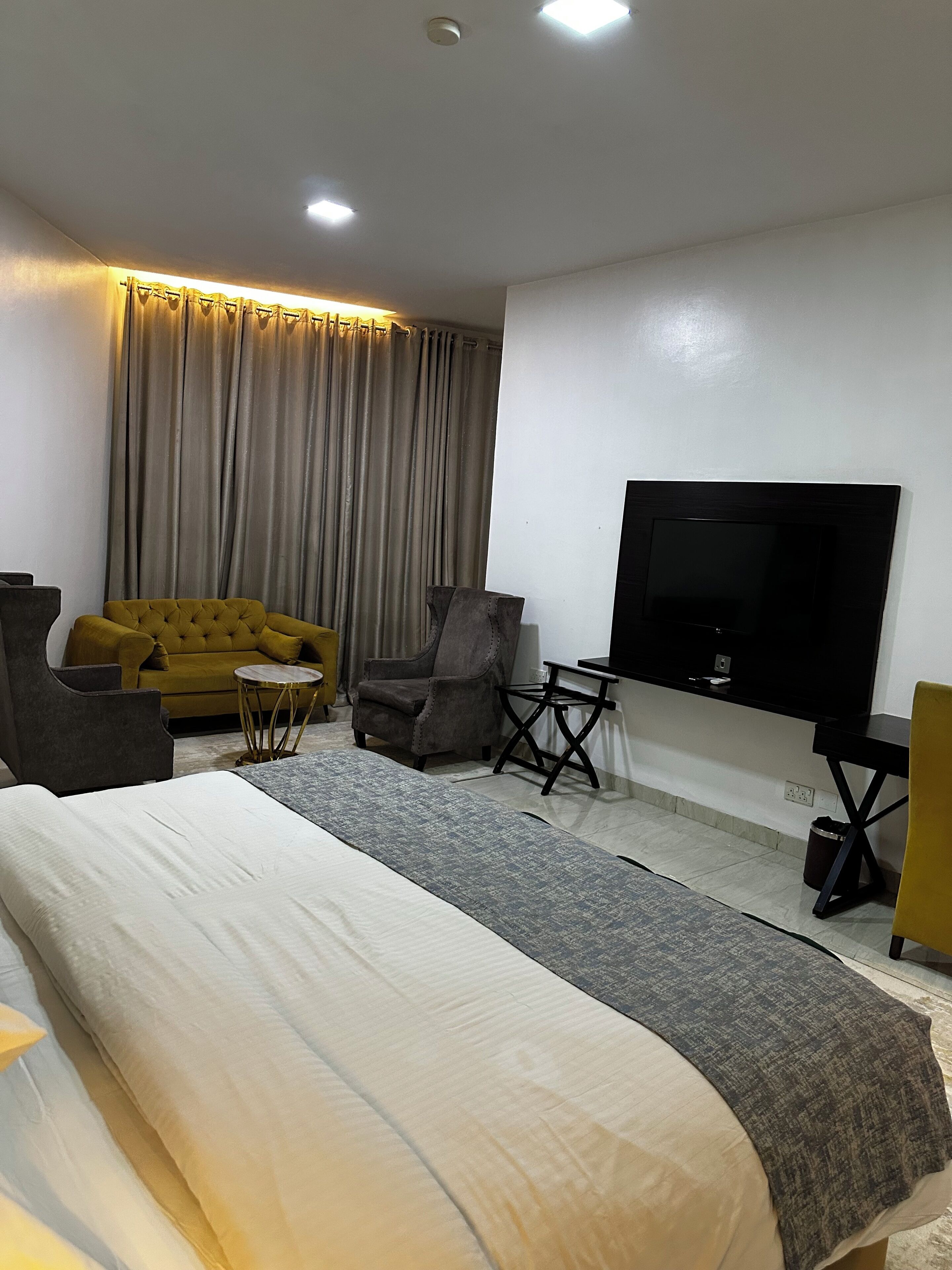 Superior Room | 1 bedroom, premium bedding, memory-foam beds, in-room safe