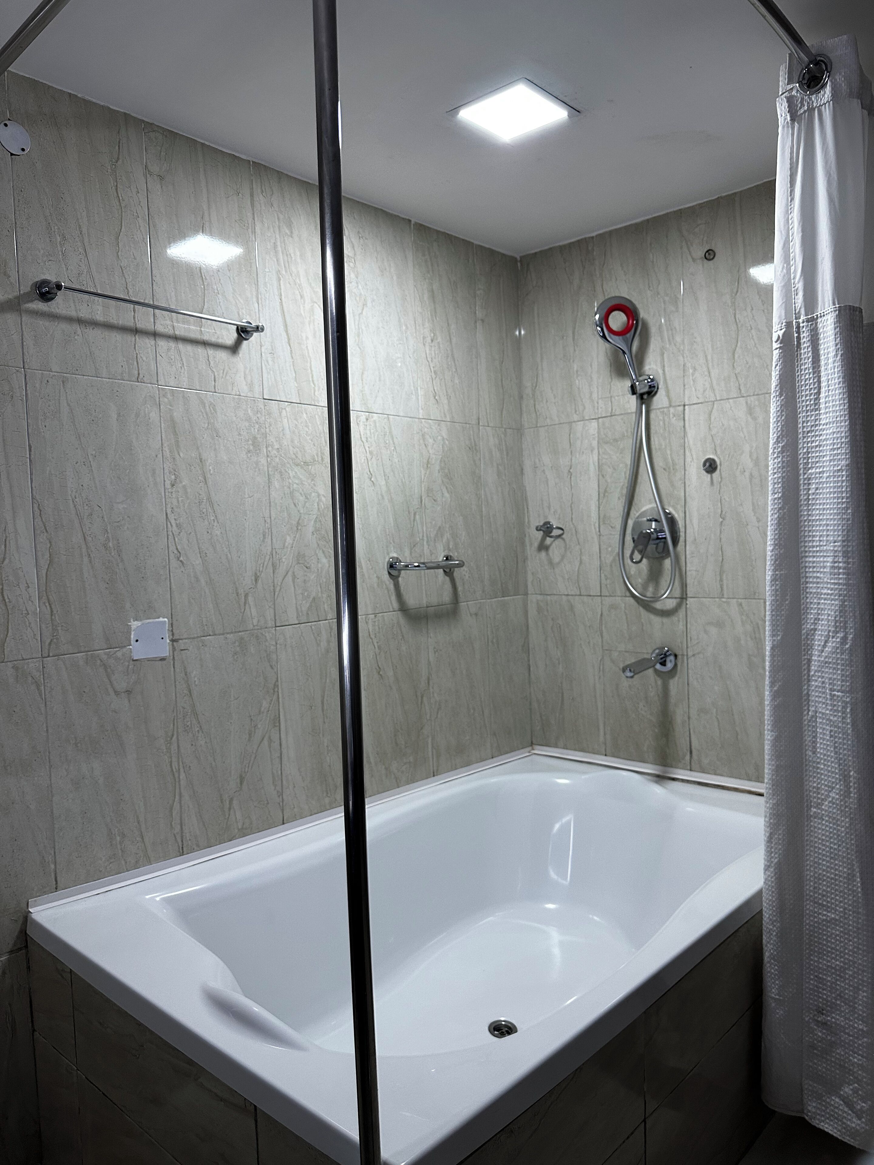Family Room, 2 Bedrooms | Bathroom