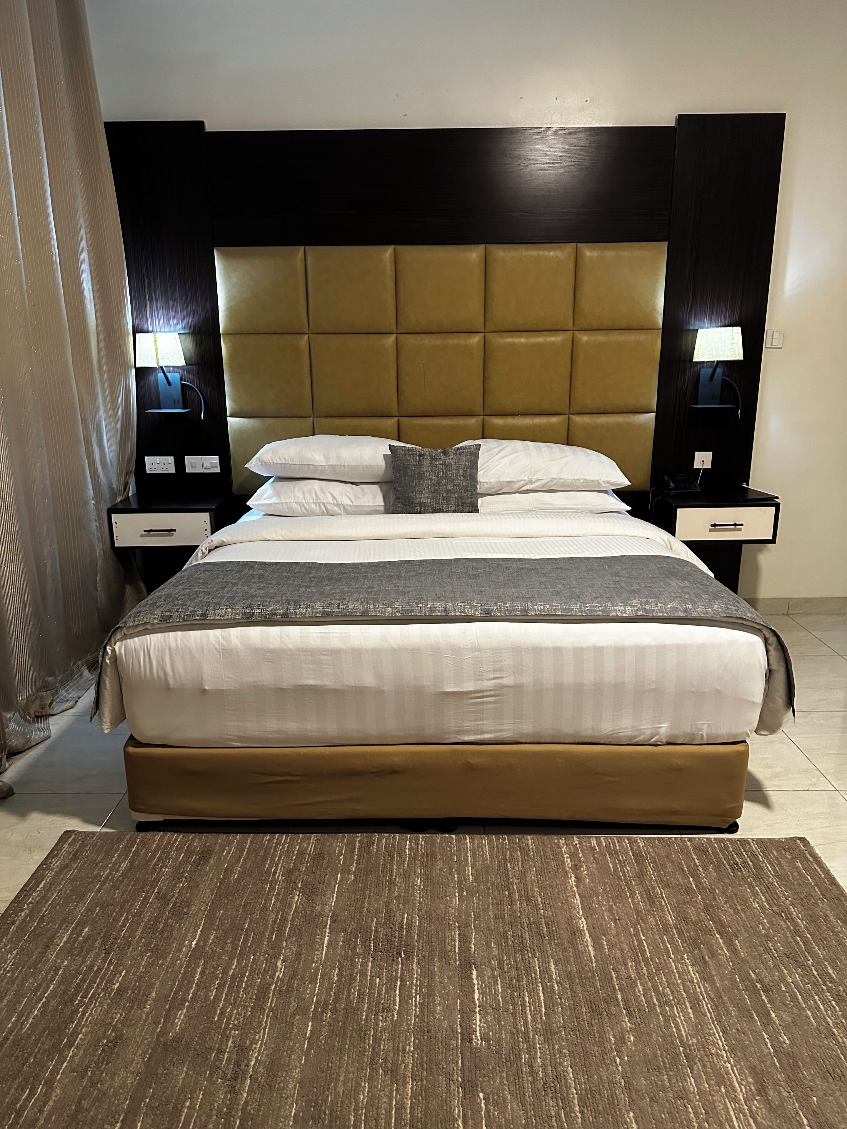 Premium Suite | 1 bedroom, premium bedding, memory foam beds, in-room safe