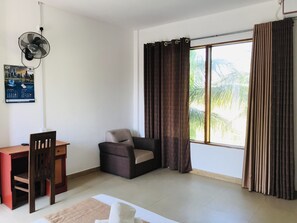 Deluxe Double Room, 1 Bedroom, Balcony, Garden View