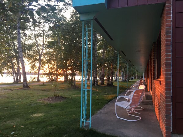 Traditional Double Room, 1 Bedroom, Lake View, Lakeside (Motel) | 1 bedroom, premium bedding, desk, free WiFi