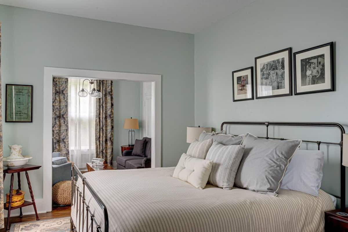 Suite, 1 King Bed, Lake View, Lakeside | 1 bedroom, premium bedding, desk, free WiFi