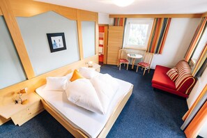 Zimmersafe, individuell dekoriert, individuell eingerichtet